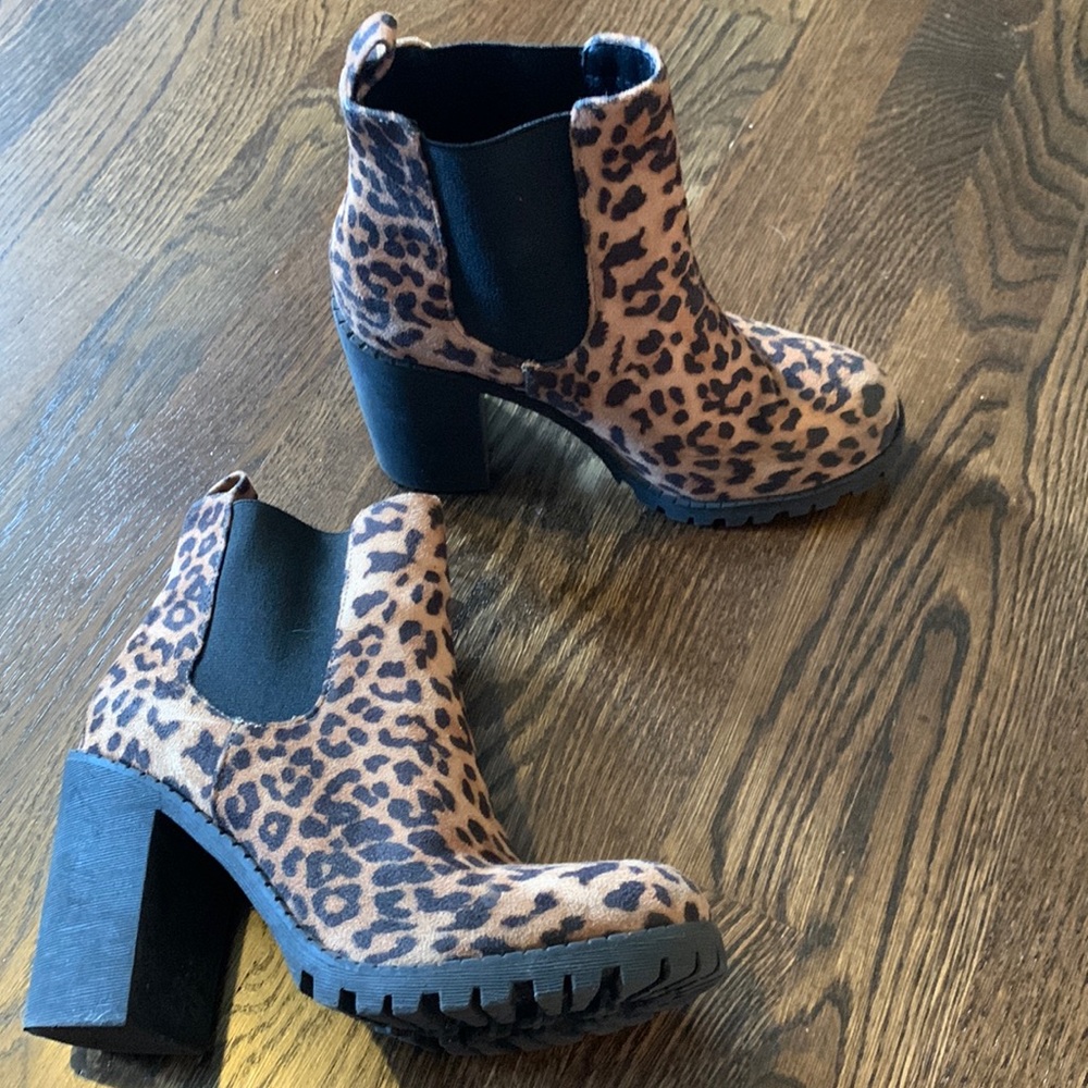Cheetah print heeled booties